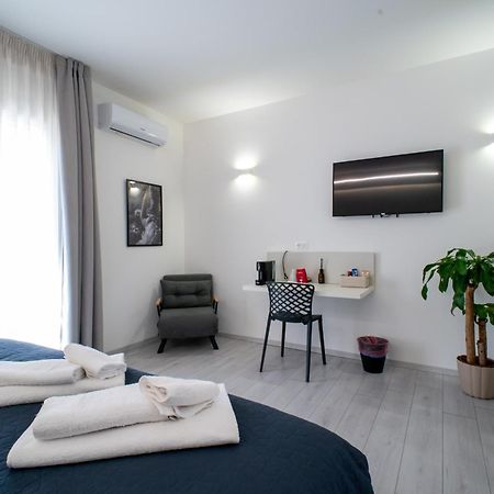 Affittacamere Mani - Camere Con Bagno Privato Gela Dış mekan fotoğraf