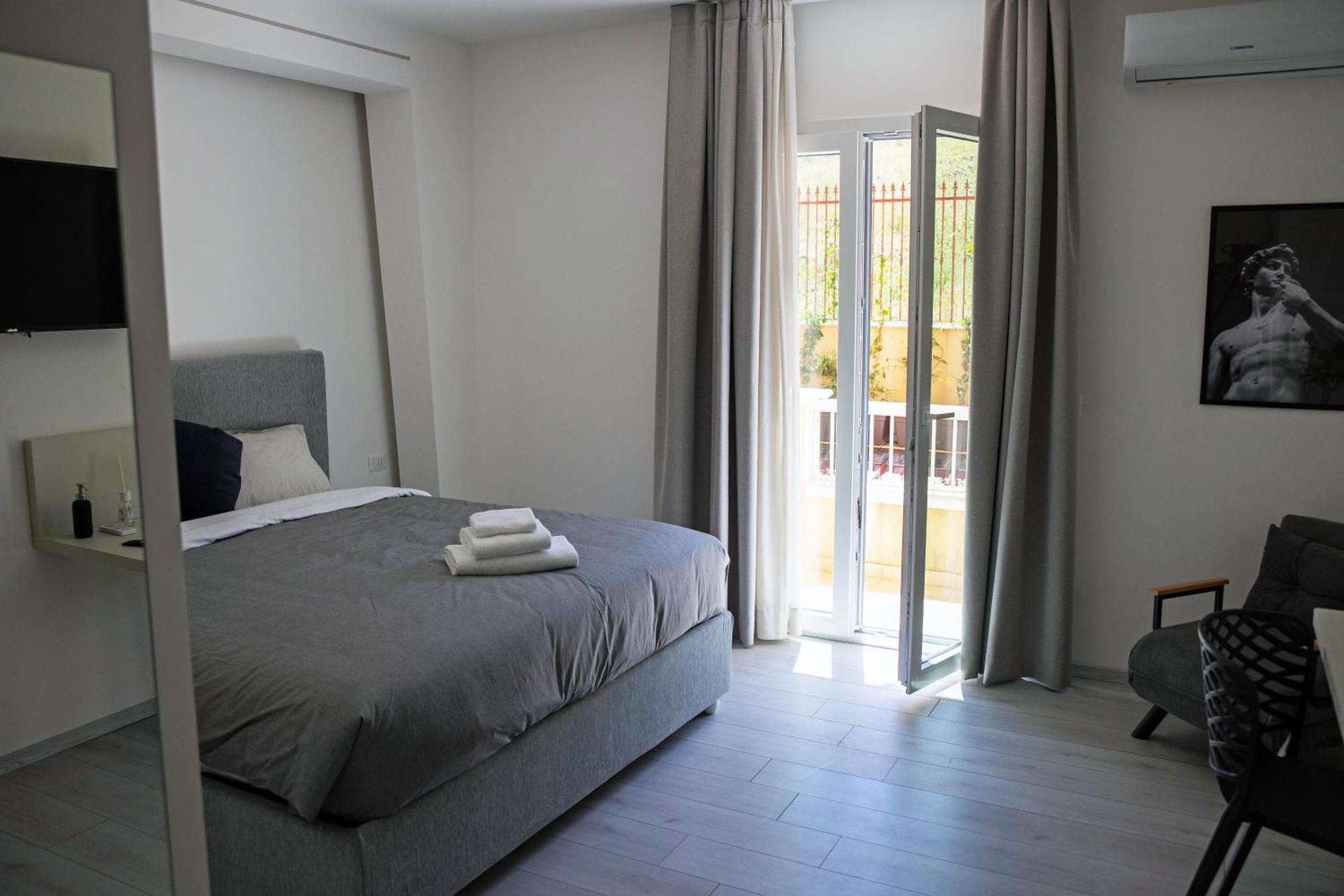 Affittacamere Mani - Camere Con Bagno Privato Gela Dış mekan fotoğraf