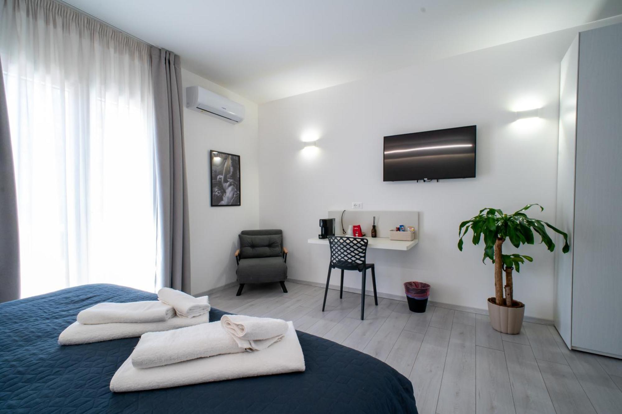 Affittacamere Mani - Camere Con Bagno Privato Gela Dış mekan fotoğraf
